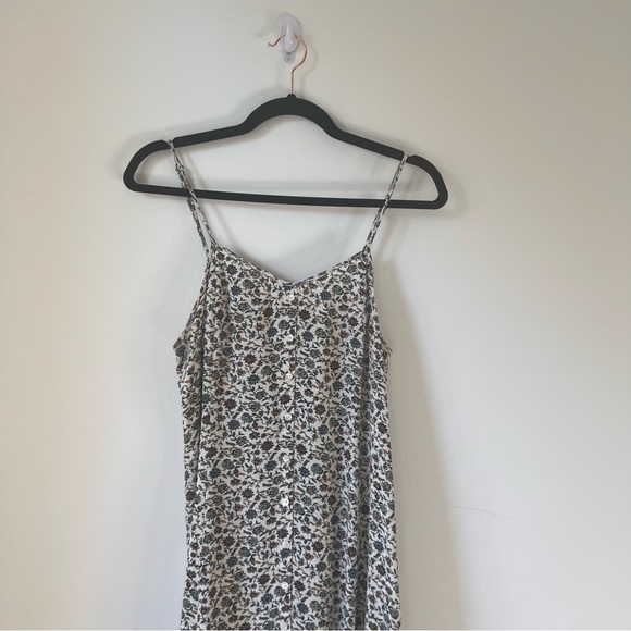 Breezy summer strappy maxi dress - Picture 2 of 9